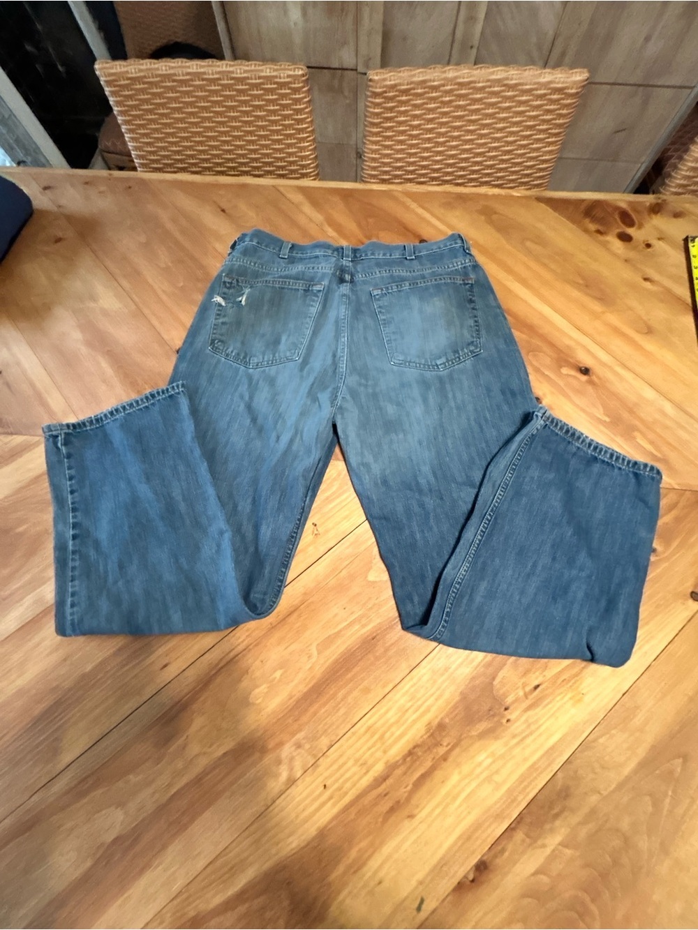 Old Navy Men's Light Blue Relaxed Jeans